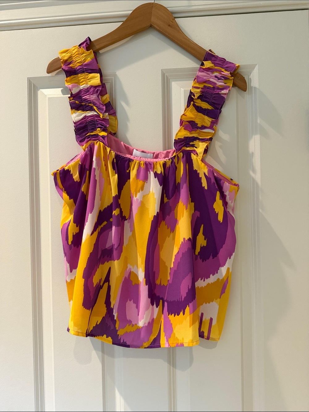 NWT Game Day ZOEY Bright Purple & Yellow Printed Ruffle-Strap Women's Top L